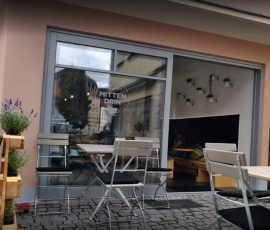 Café Mittendrin Außenansicht
